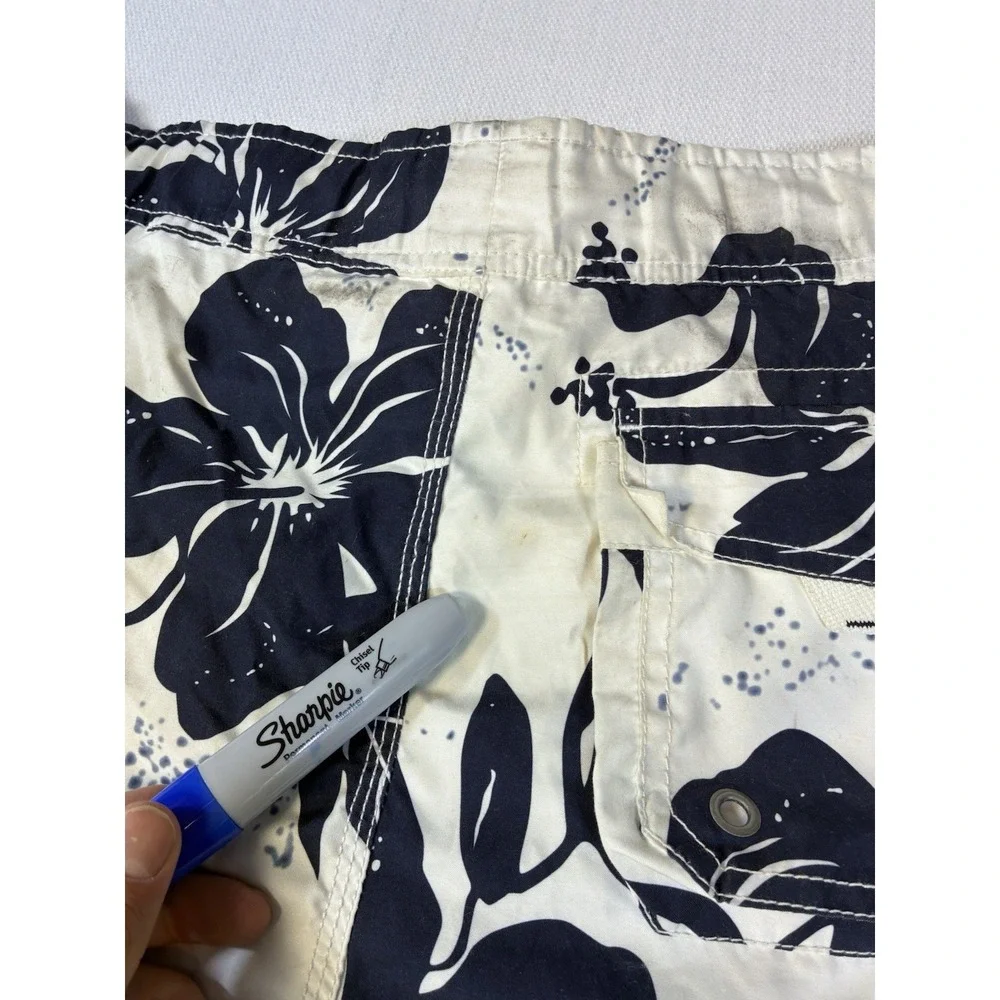 Vintage No Boundaries Mens Board Shorts M 32/34 Navy Hibiscus Floral Swim Trunks